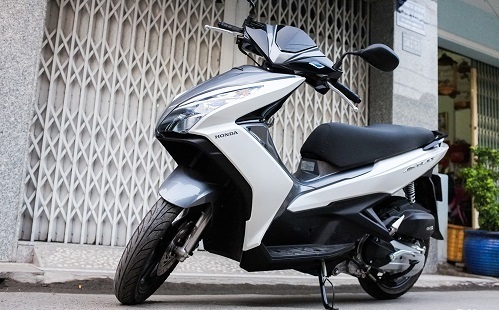 Thuê Honda Air Blade tại TPHCM